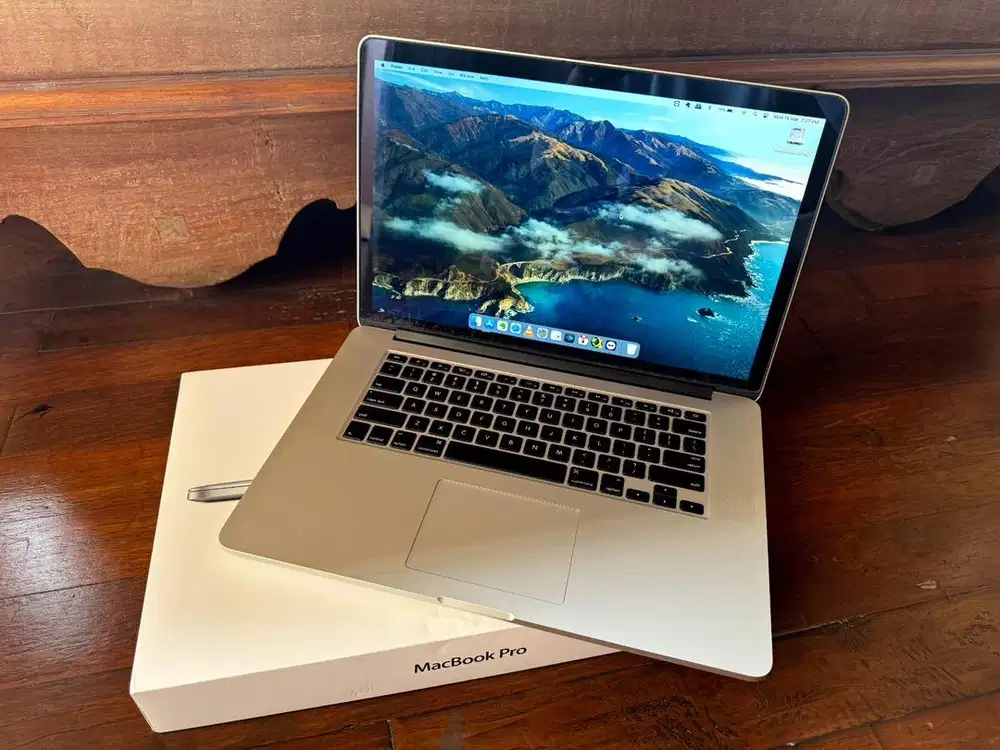 Dijual Macbook Pro 15 inch retina, Late 2013 (versi tertinggi)