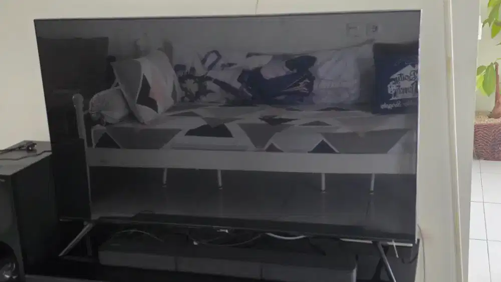 TV Samsung Crystal UHD 50 kondisi Rusak