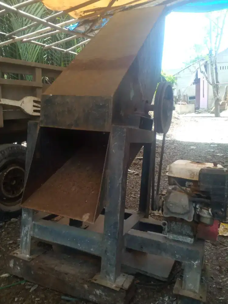 Membutuhkan segera karyawan untuk jaga depot es