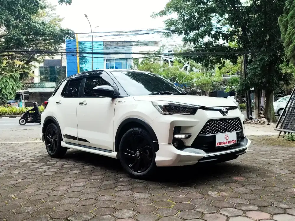 Toyota Raize 1.0T GR CVT two tone 2023