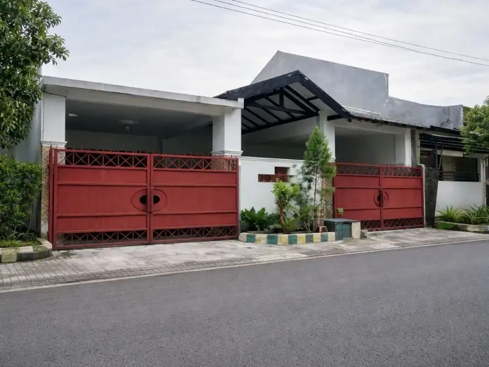 Rumah Rungkut Barata Strategis Siap Huni