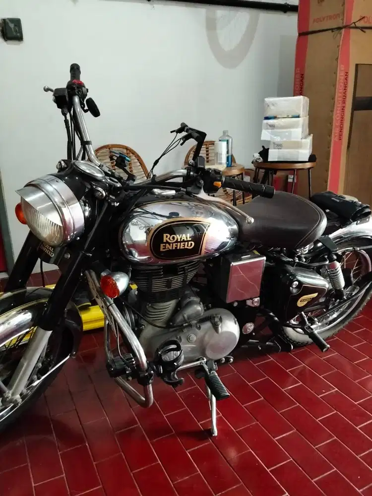 ROYAL ENFIELD CLASSIC/CHROME 500