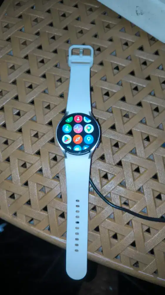 Samsung galaxy watch 6 40mm original.wear os.murah.nego.cod sekarang