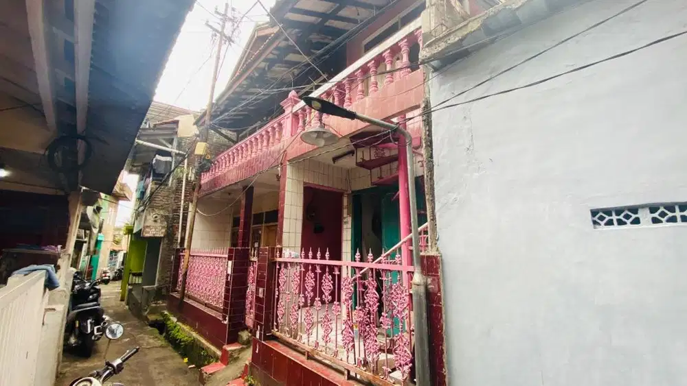 Dijual Rumah beserta Kamar Kost