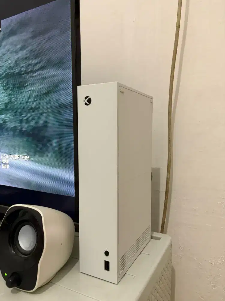 XBox series S like new