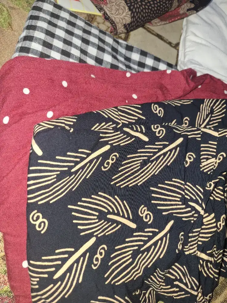 Preloved tiga baju murah