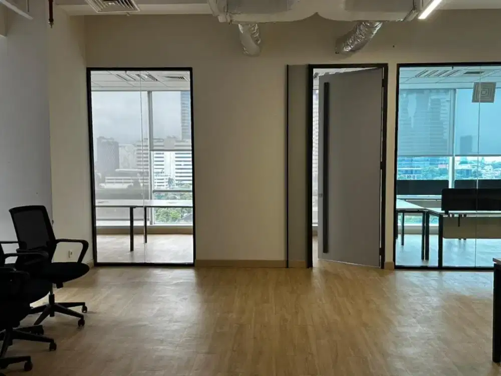 Sewa ruang kantor Fully Furnish di Menara Sunlife, Jakarta Selatan