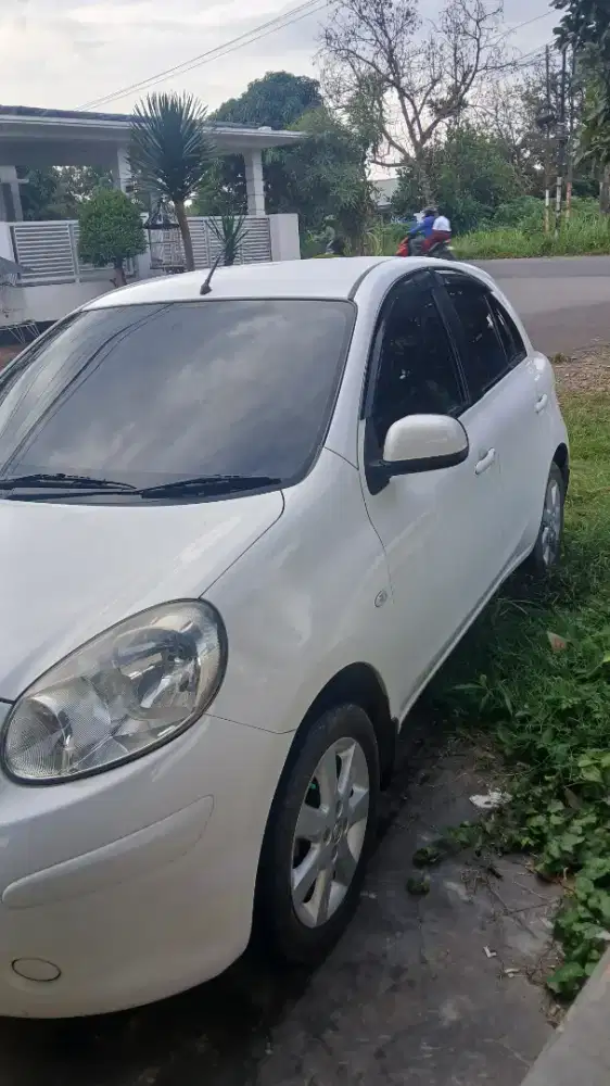 Nissan march 1.2 L manual rawatan mulus