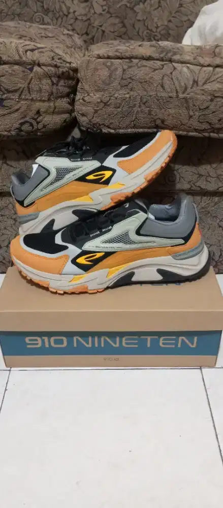 DIJUAL SEPATU NINE TEN (910) CHIRU ATERUN BIRU KUNING