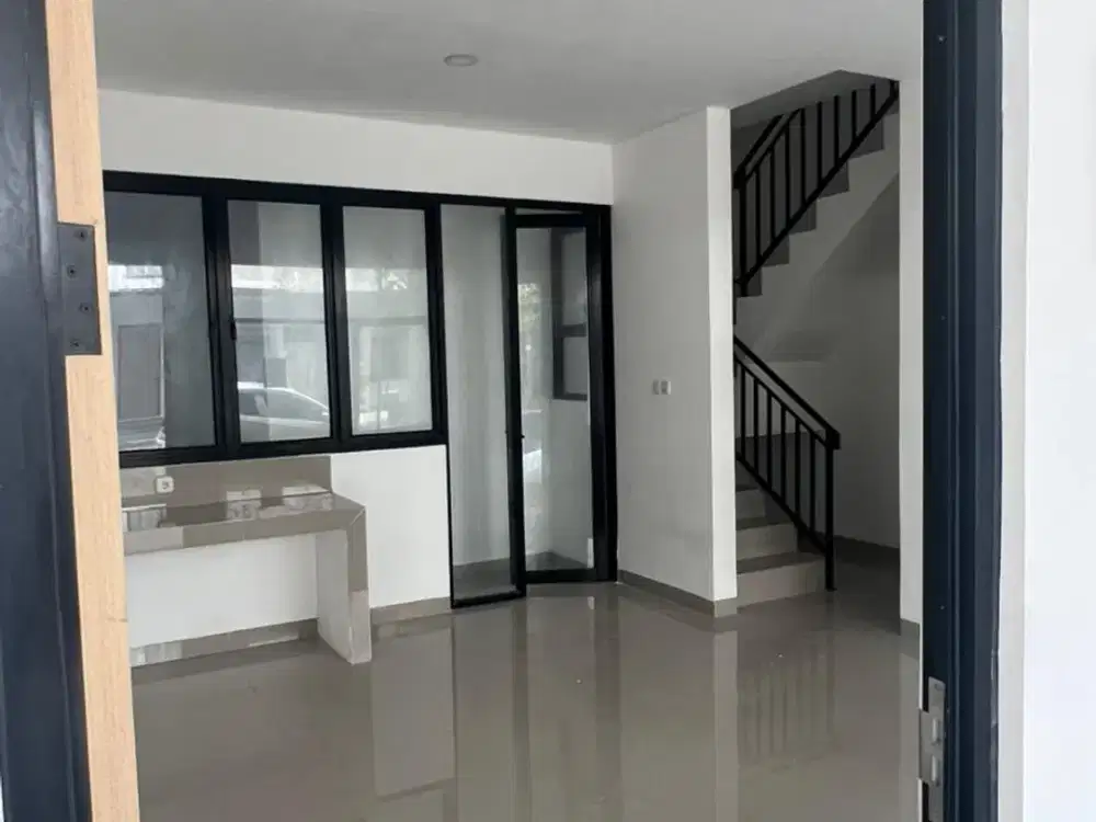 Rumah Desain Minimalis 2,5 Lantai di Perumahan Bintaro
