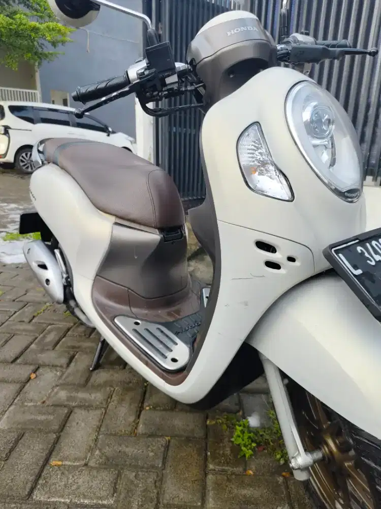 Dijual scoopy Prestige putih