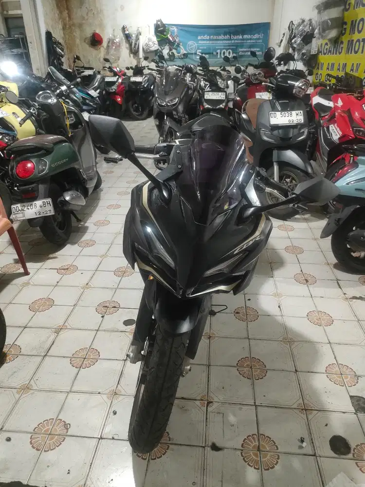 Honda CBR 150cc 2023 hitam