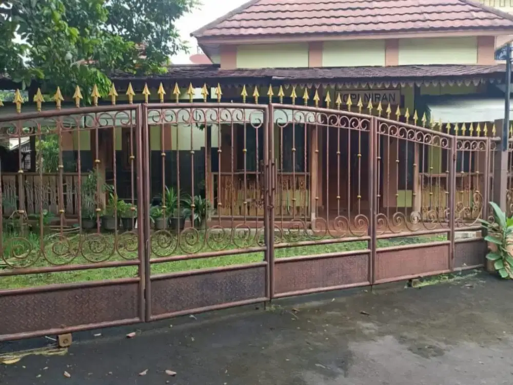 Dijual Cepat Rumah Luas, Cantik & Asri di Cibubur