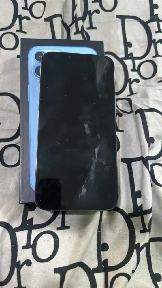 Iphone 13 promax128siera blue