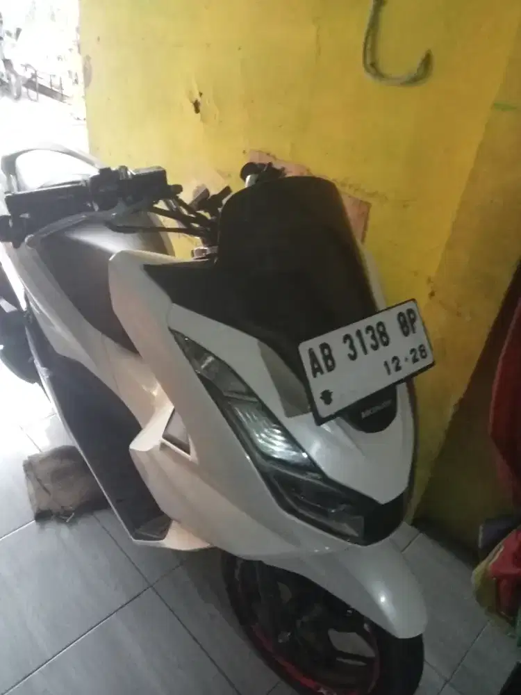 Motor bekas PCX putih