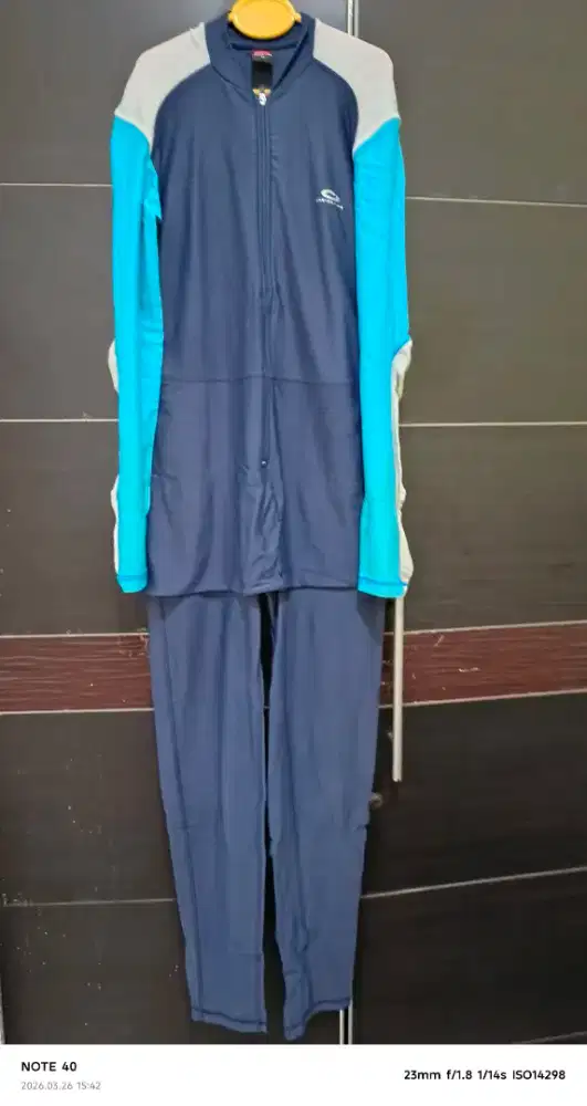 Pakaian renang perempuan ukuran XL