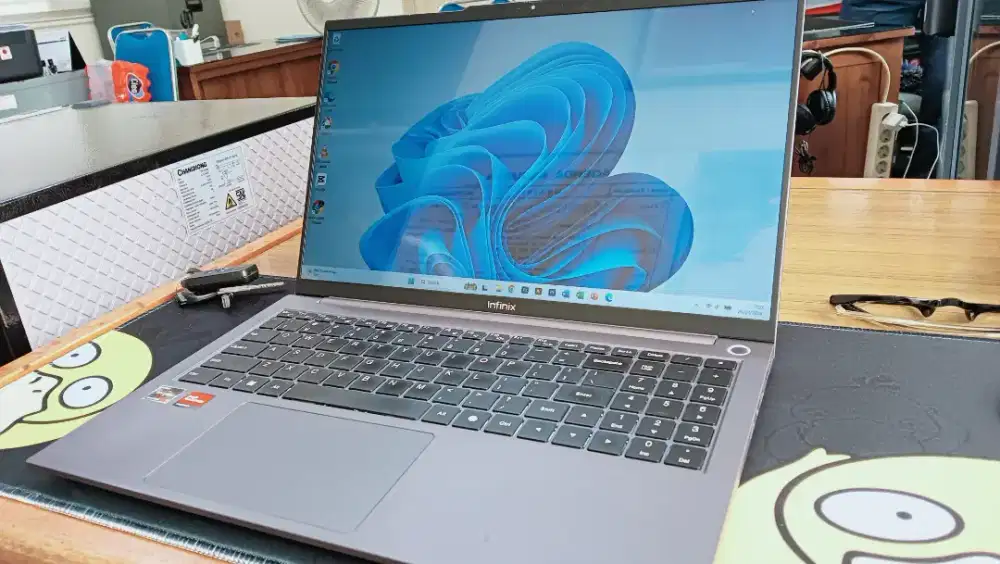 Laptop Infinix Xbook B15 Ryzen 7 RAM 16GB DDR4 SSD NVME 512GB Bekas