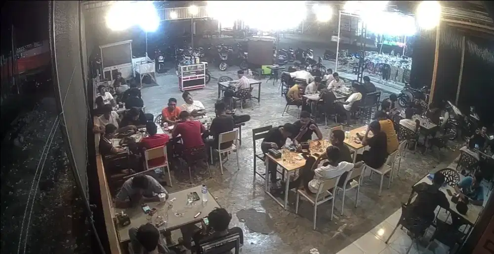 Waitress warung kopi