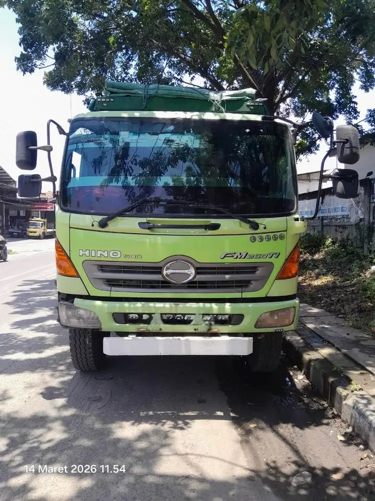 Dijual Hino Tronton