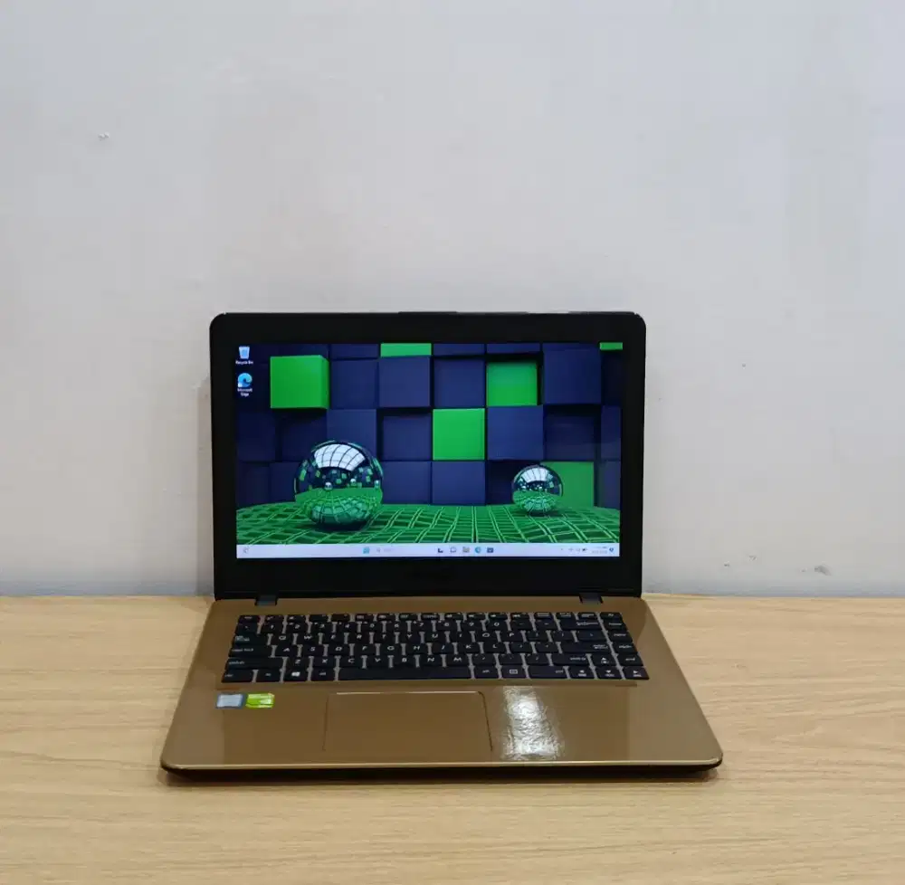 Asus X442UR Prosesor Core i7-7500U/NVIDIA 930 MX/ RAM 12GB/ SSD 512 GB