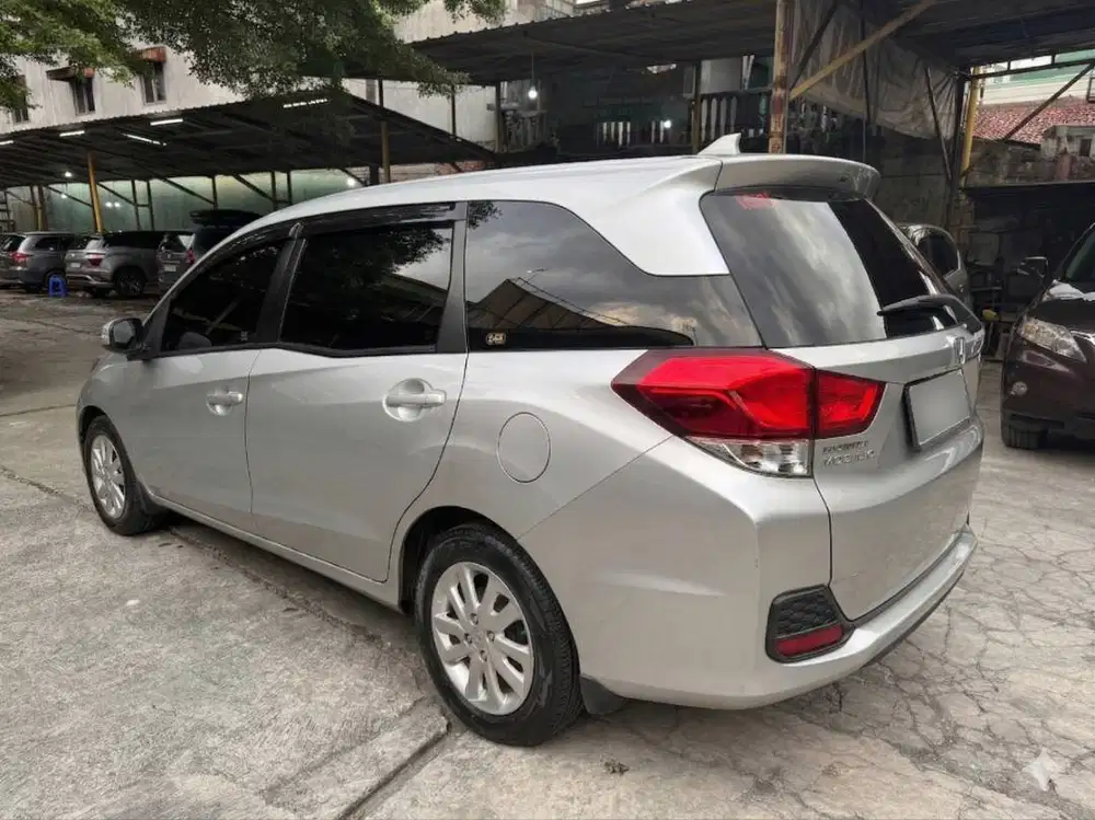 Mobilio AT 2015 Silver (PAJAK BARU)