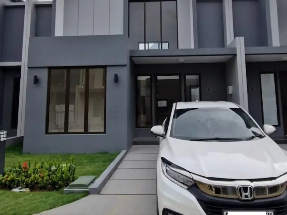 PARAMOUNT PETALS CLUSTER GARDENIA