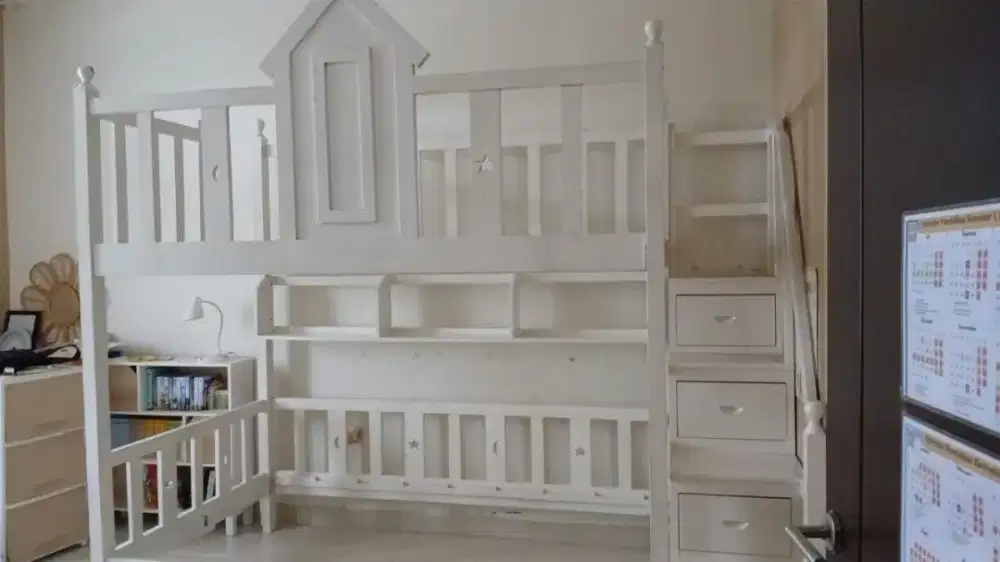 Ranjang Anak Tingkat