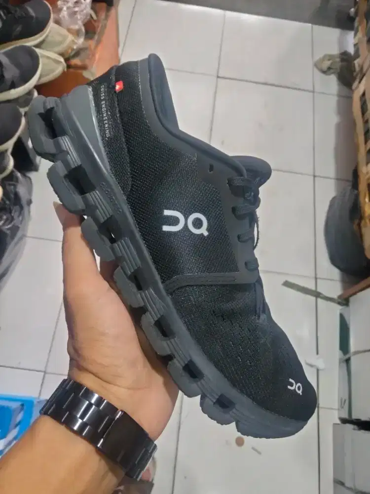 Jual sepatu secen original merk oceno 42 kondisi 98% mulus