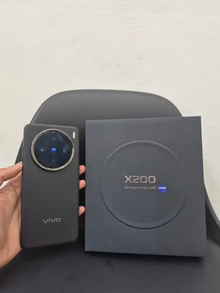 Vivo X200 12/256gb