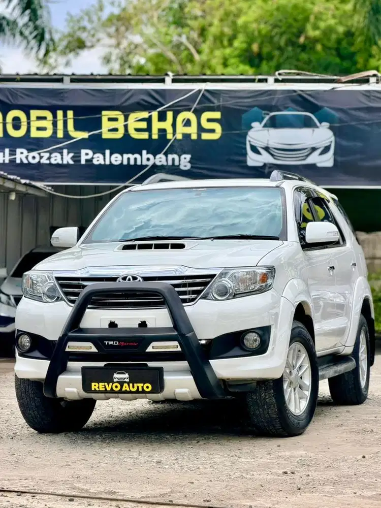 Toyota Fortuner VNT 2.5 At 2014 / 2015 diesel Automatic solar 2013