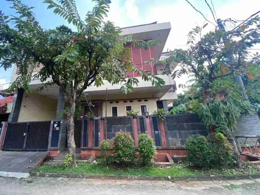Rumah hook di kemang pratama 1 bekasi