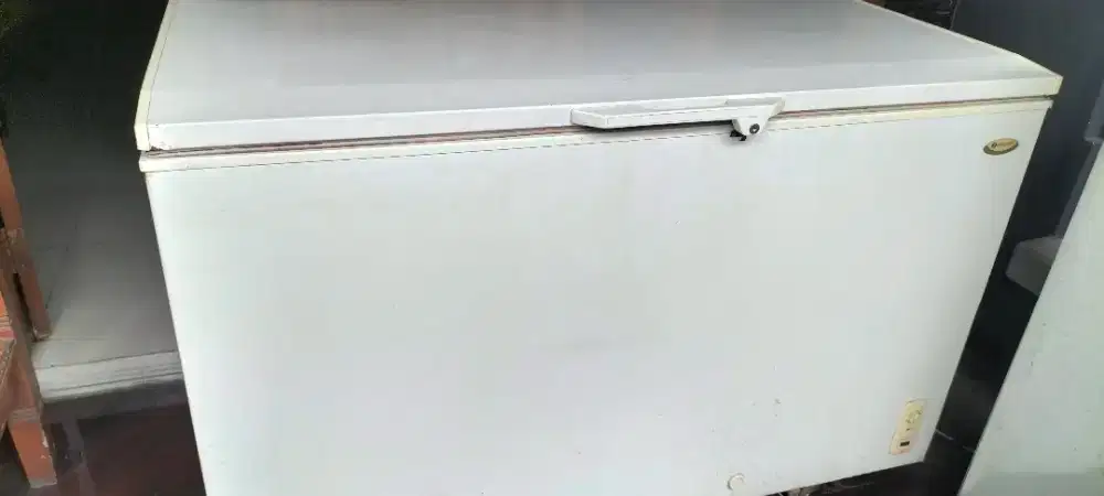 Jual freezer Sansio 300 liter.