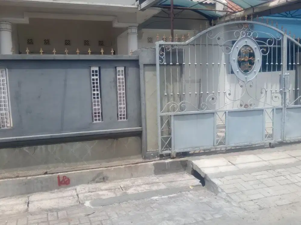 DIJUAL RUMAH Darmo Baru Barat