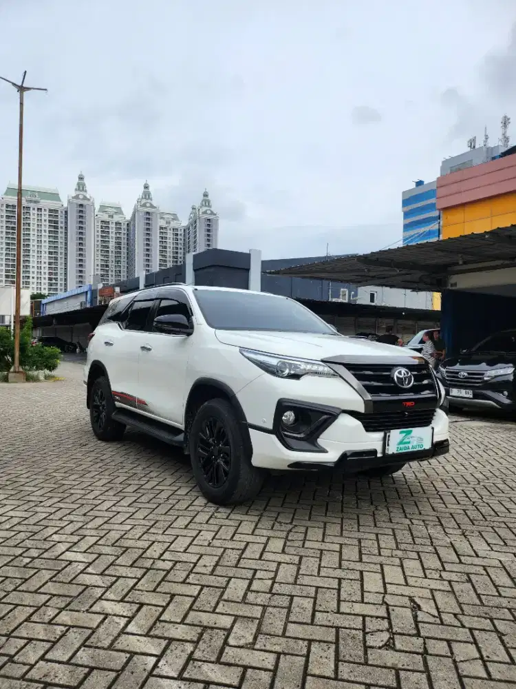 FORTUNER VRZTRD 2.4 AT 2020