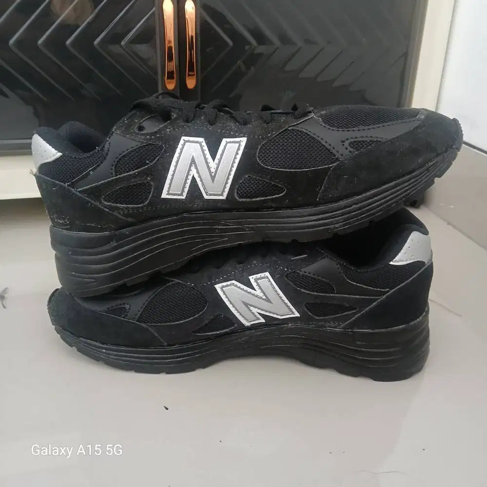 Sepatu Nab 990 USA 43-275