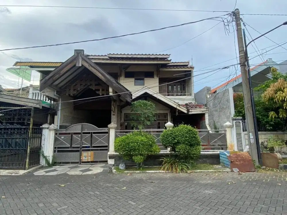 Dijual Via Lelang Rumah di Manyar Indah