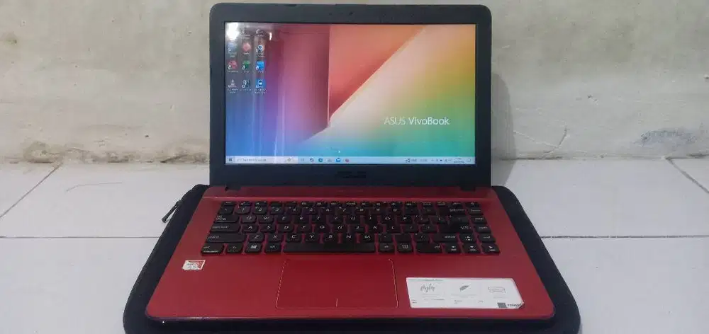 Laptop ASUS X441B, AMD A9 Gen 7, RAM 8GB SSD 128GB, NORMAL SIAP PAKAI