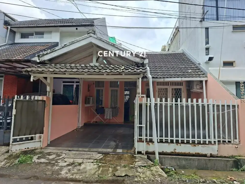 Dijual rumah di Sektor 4 Bintaro jaya