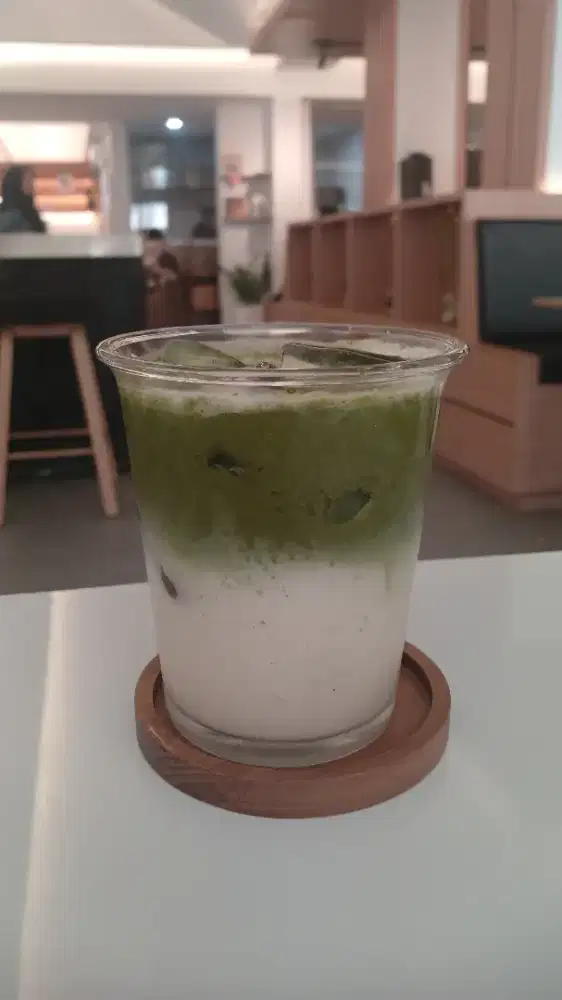 Dicari karyawan cewek muslim jaga stand minuman