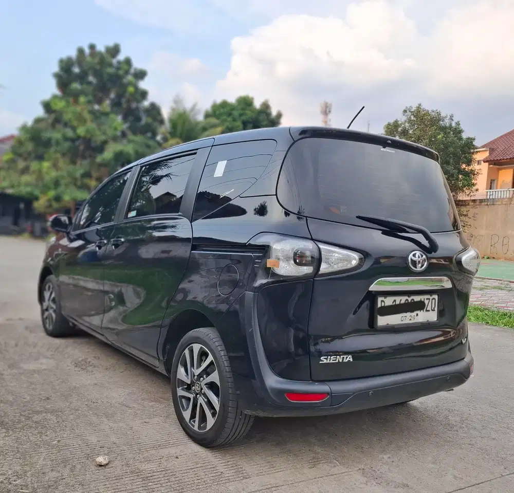 Toyota Sienta V AT 2019 Bensin