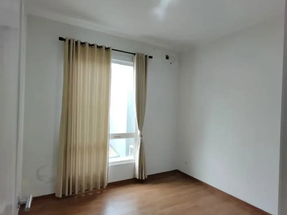 JUAL CEPAT RUMAH 2 LANTAI, 4 KAMAR TIDUR HADAP SELATAN DI SUTERA LEORA, ALAM SUTERA | JUAL CEPAT LOKASI TERDEPAT, SANGAT CIAMIK UNTUK INVEST