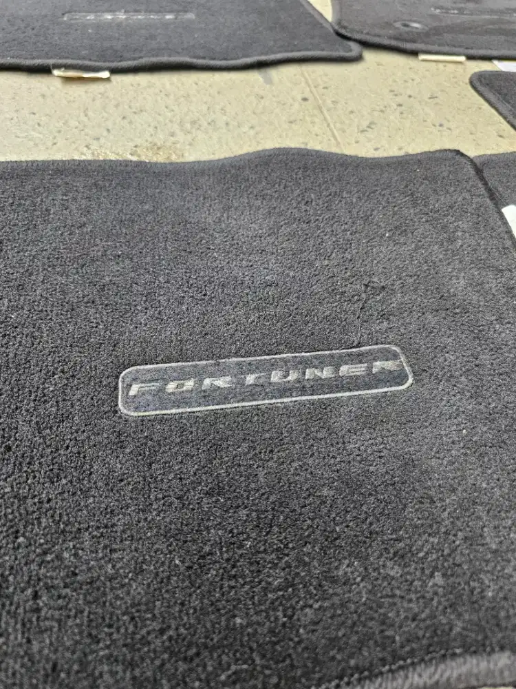 Karpet Fortuner VRZ asli bawaan Toyota 2016-now