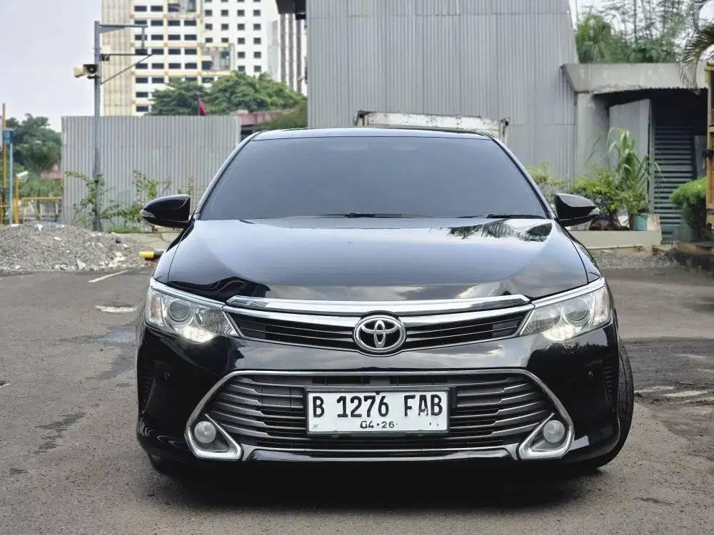 Toyota Camry V AT 2016