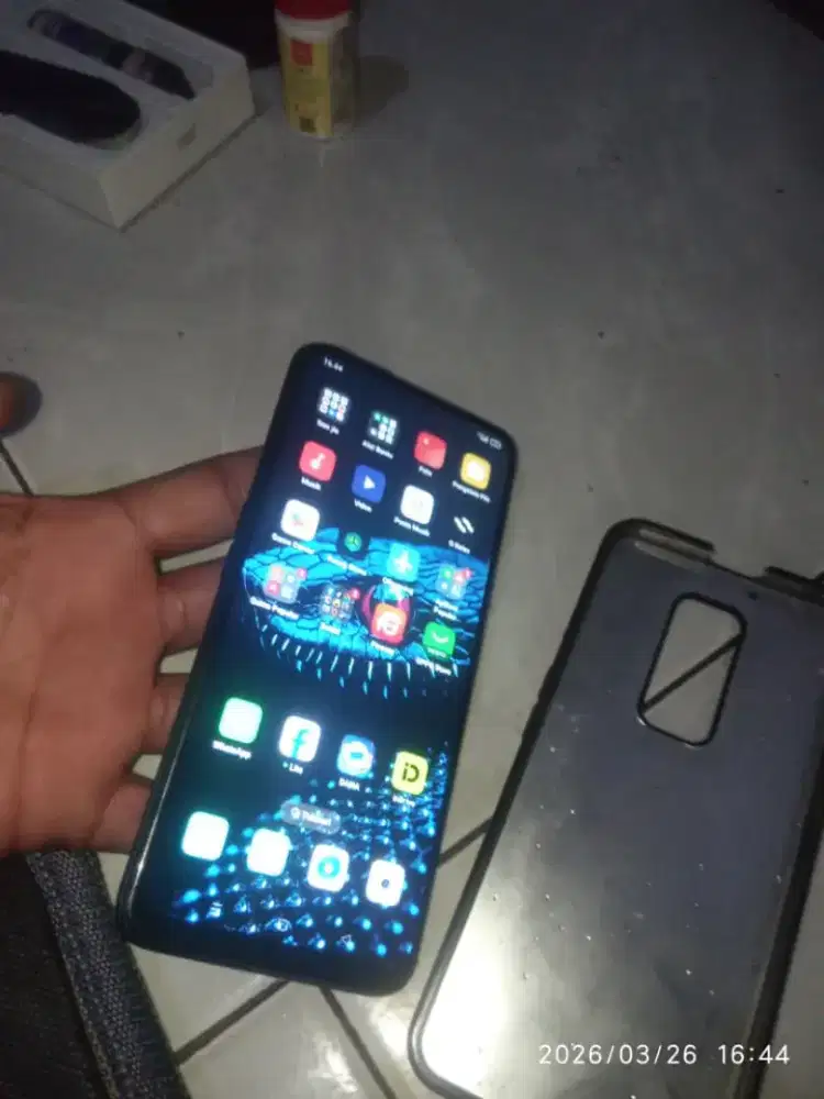 Oppo Reno 2F kondisi minus layak pake.