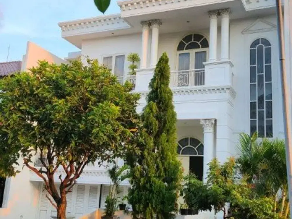 Rumah Villa Bukit Regency Pakuwon Indah Full Furnish Classic Modern Split Level