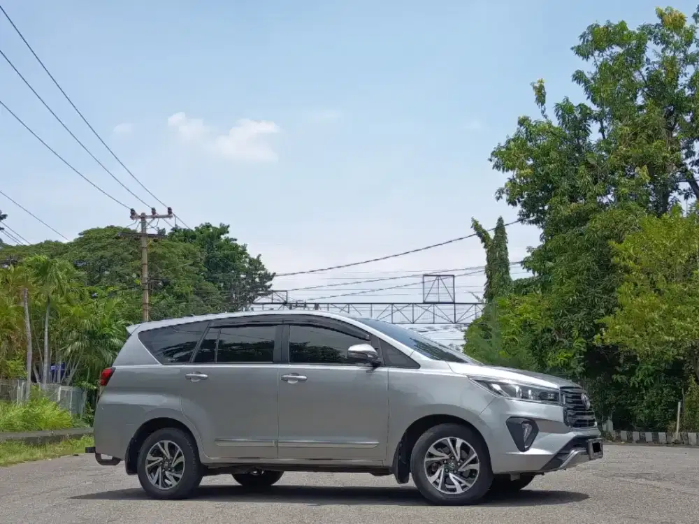 Toyota Kijang Innova Reborn V Diesel 2021 Automatic Solar Inova