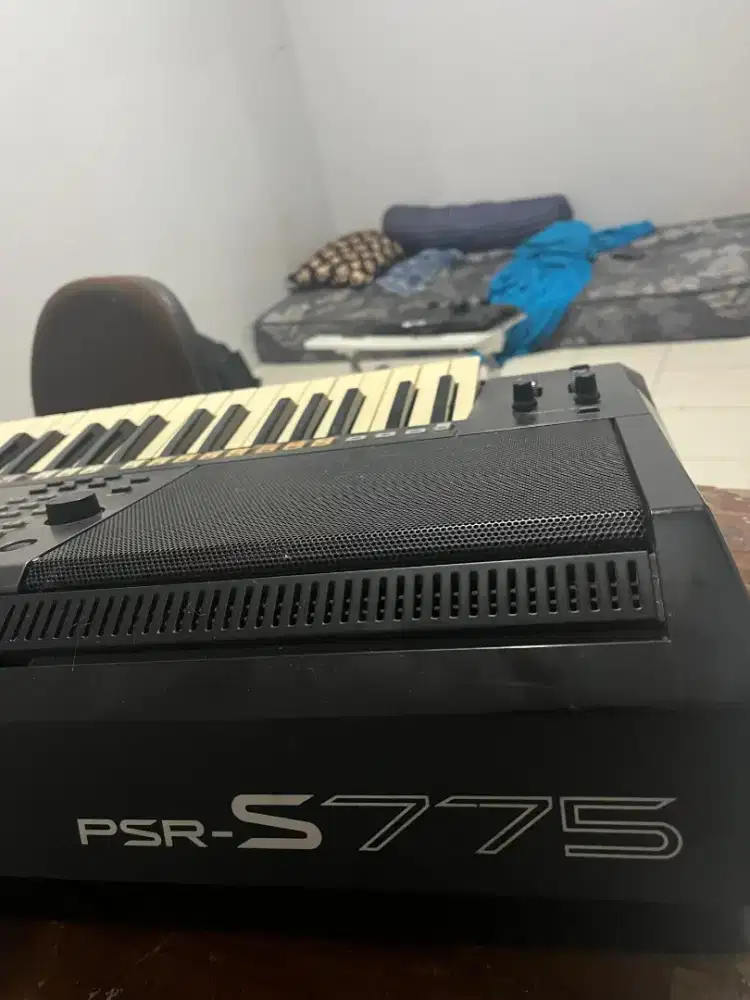 ORGAN YAMAHA PSR-S775