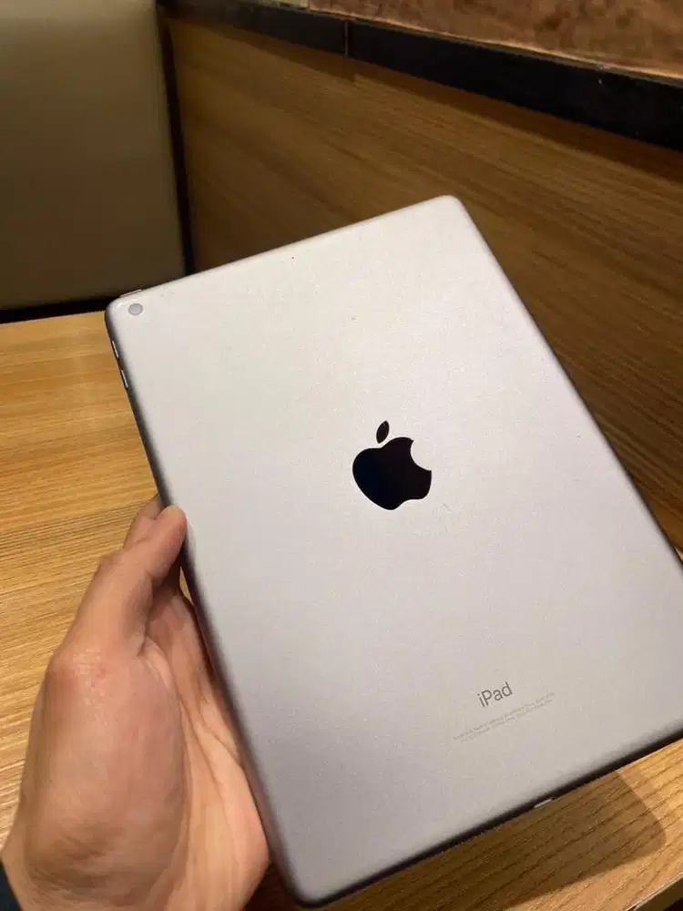 Ipad gen 6 apple , 128 gb Wifi only