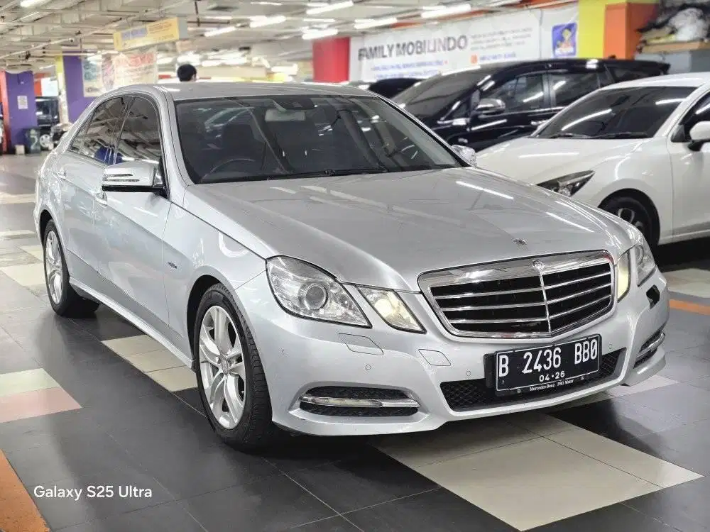 Mercedes-Benz E250 CGI Avantgarde 2011