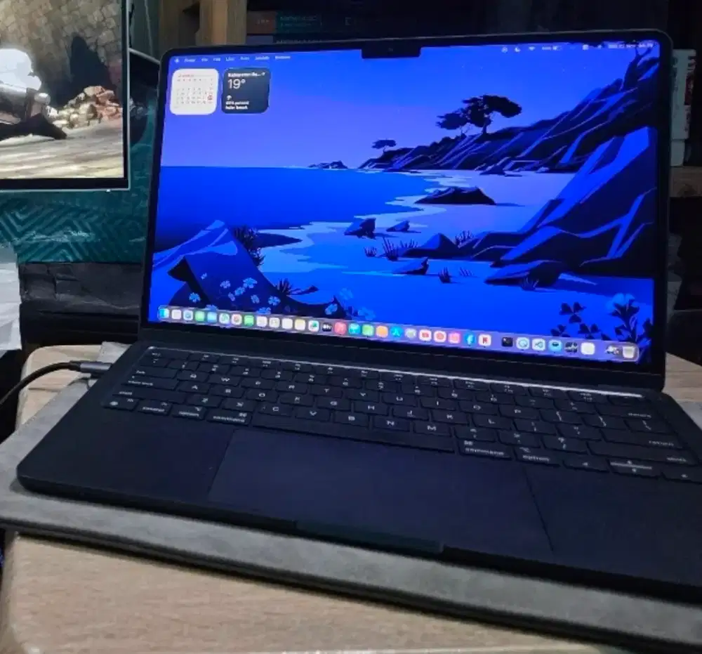 Macbook Air M2 16/256 istimewa